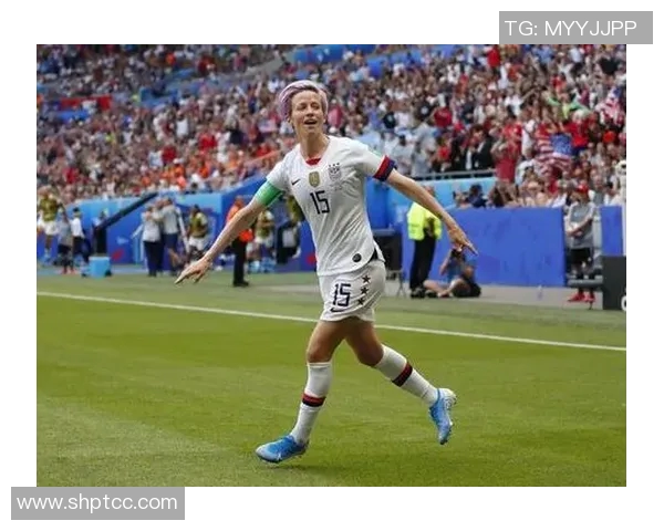 维埃里传奇：从足球天才到人生导师的华丽转身与启示